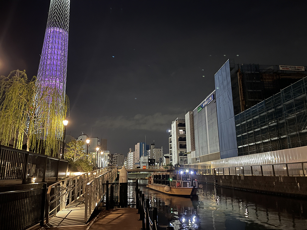 乗船場からの隅田川の景色